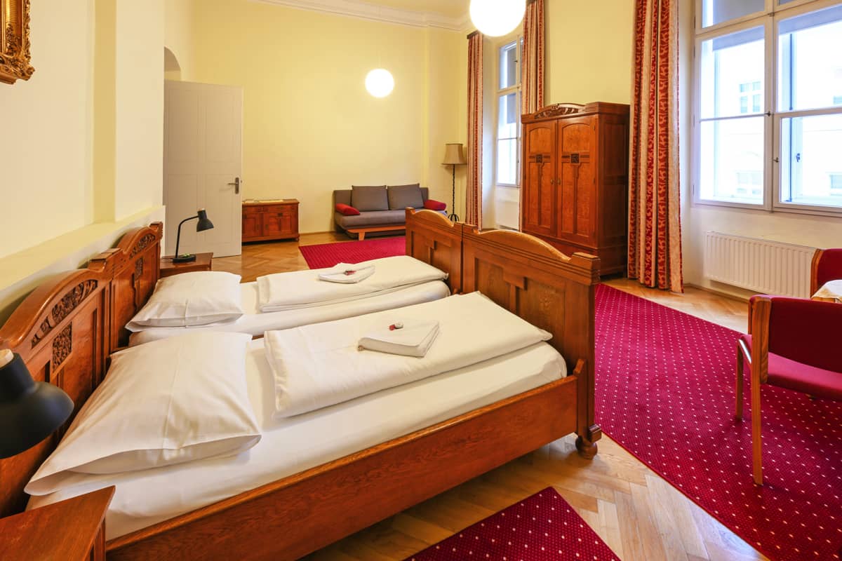 2025 Gaestehaus im Priesterseminar Salzburg ©Naghshi 62