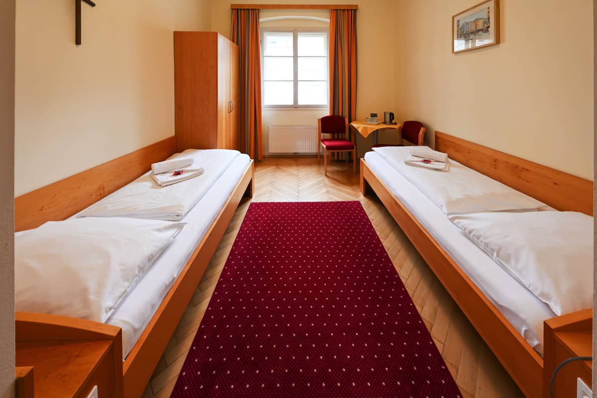 2025 Gaestehaus im Priesterseminar Salzburg ©Naghshi 98